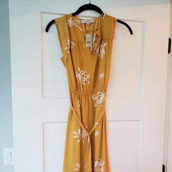 LOFT Dresses & Skirts - Loft Floral Dress LOFT Dresses & Skirts - Loft Floral Dress